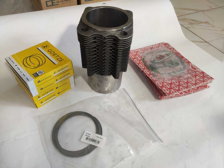 Гільзи циліндра DEUTZ FL912 поршень прокладка гбц Дойц вкладиши