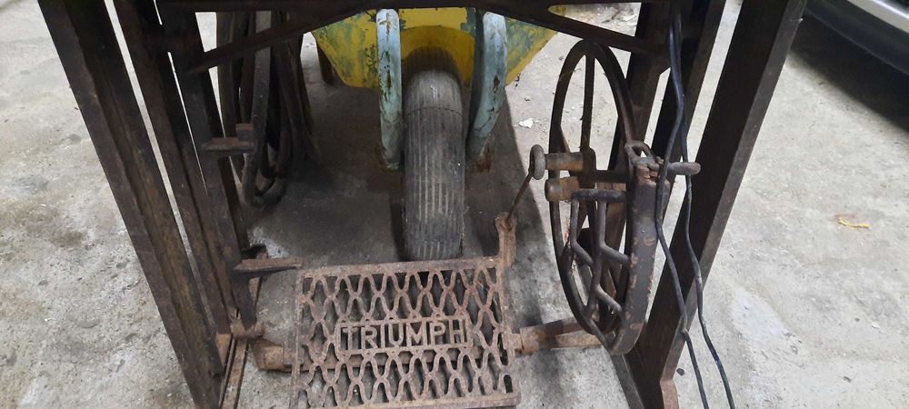 Maquina de costura triumph
