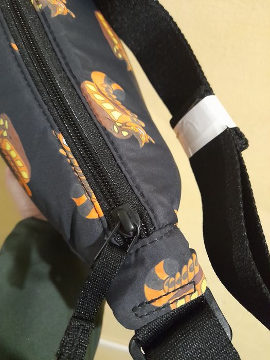 Вигнута міні-сумка через плече нейлон Under Armour жіноча дитяча