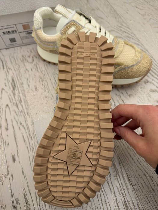 Нові оригінальні кросівки Dior