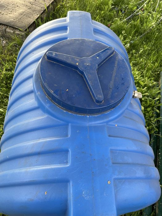 Бак синіі б/у на 500 л