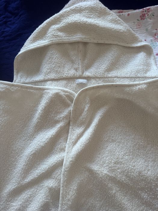 Conjunto cama bebé (lencol - de baixo e de cima, fronha)