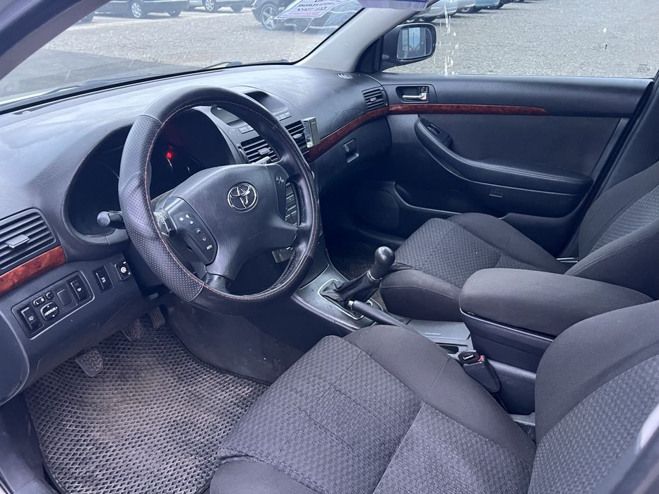 Toyota Avensis 1.8 газ/бенз