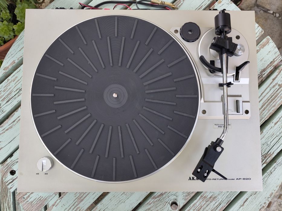 Gira discos Akai AP-B20C