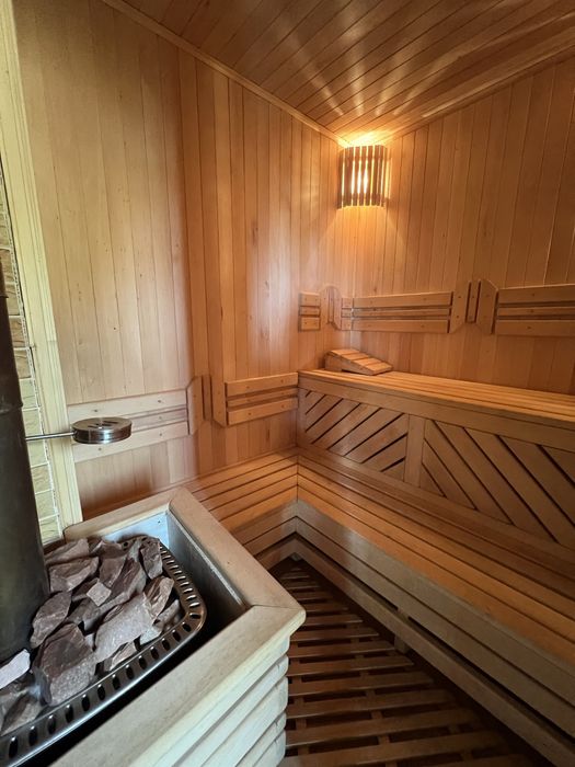 Продам якісний будинок з каміном, лазнею та альтанкою