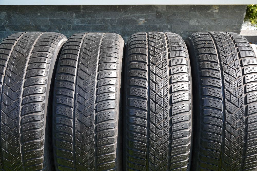 225/55R17 94H Pirelli Winter SottoZero3 Opony Zima bez napraw
