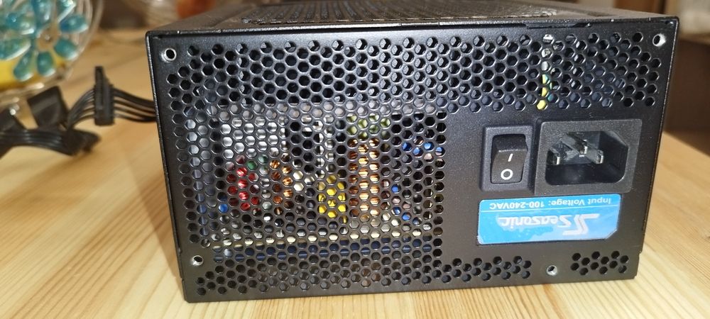 PC deskop, motherboard, fonte, gráfica e cpu