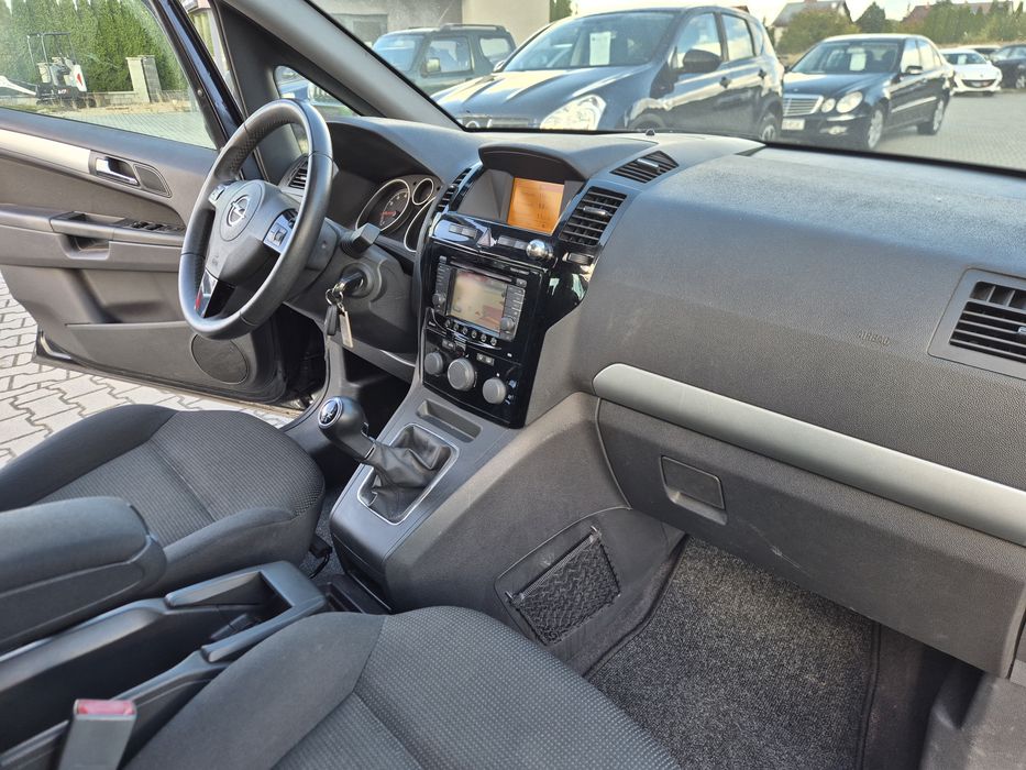 Opel Zafira, 1.8 benzyna, 7-osobowy ZADBANA
