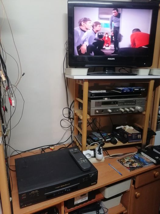 Magnetowid VHS JVC HR-J605EG  hi-fi stereo pilot