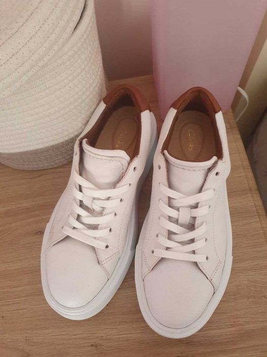 Стильне Взуття Clarks 25 см вузька стопа