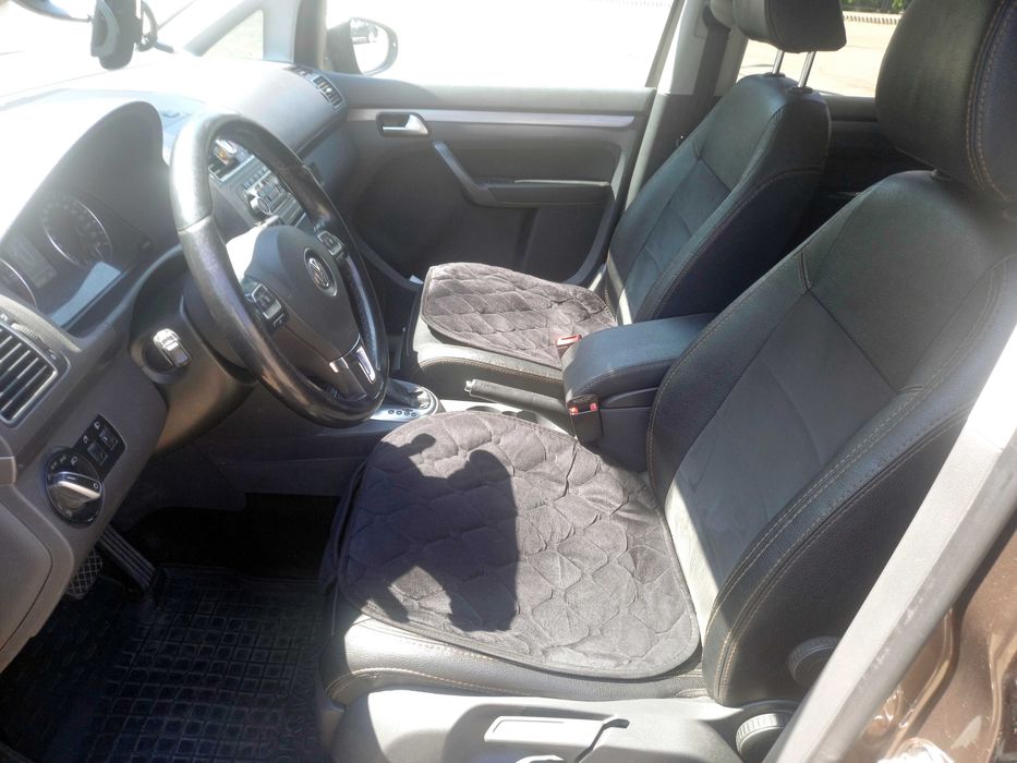 Volkswagen Touran 2011  2.0D AT (140 к.с.) Стан -Хороший.!