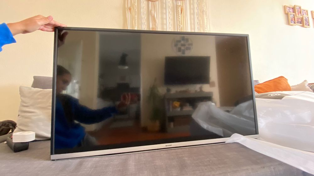 Televisão Sharp sem comando