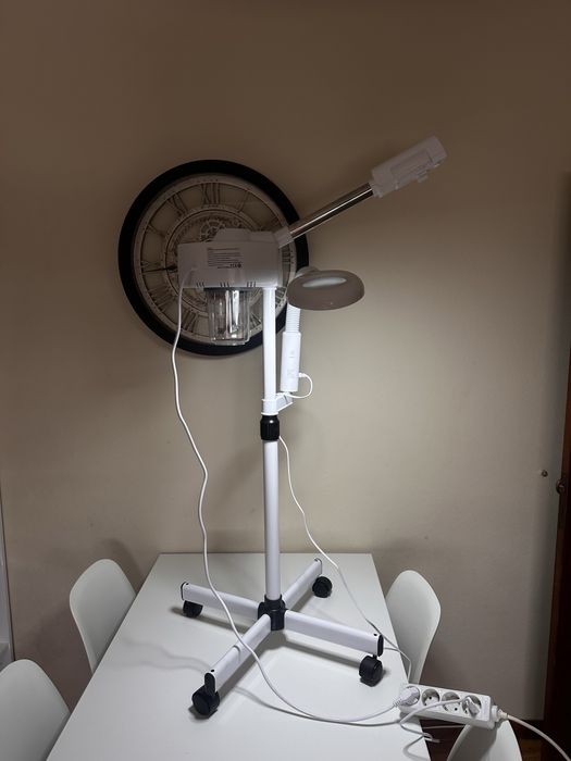 Maquina de vapor de ozono com lupa e led