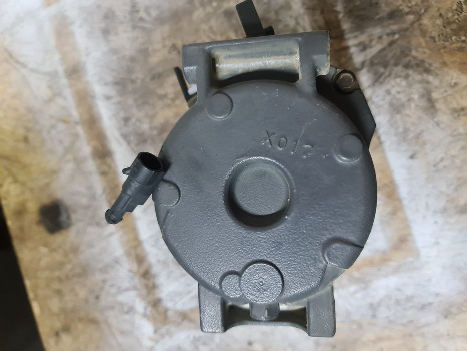 Sprężarka klimatyzacji kompresor fend 922 massey ferguson valtra deutz