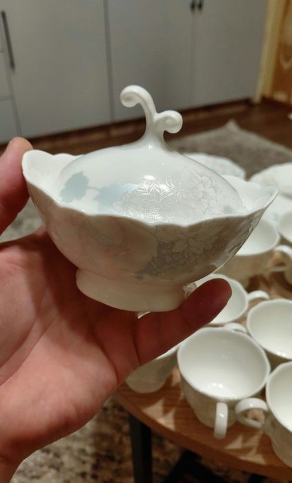 Порцеляновий чайний сервіз Narumi Bone China, Японія
