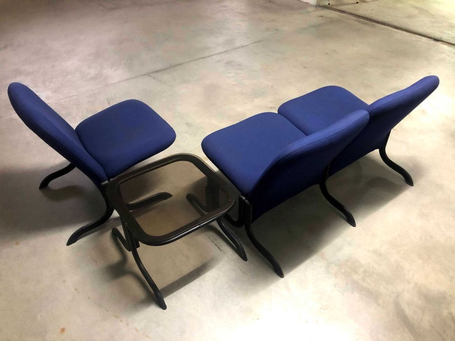 Bancos e Mesa de Espera