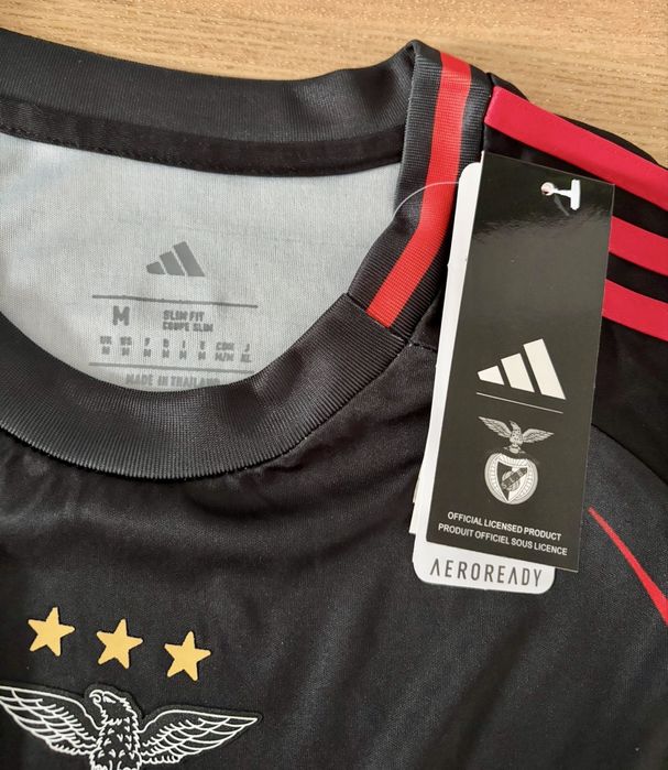 T-shirt oficial do Sport Lisboa e Benfica