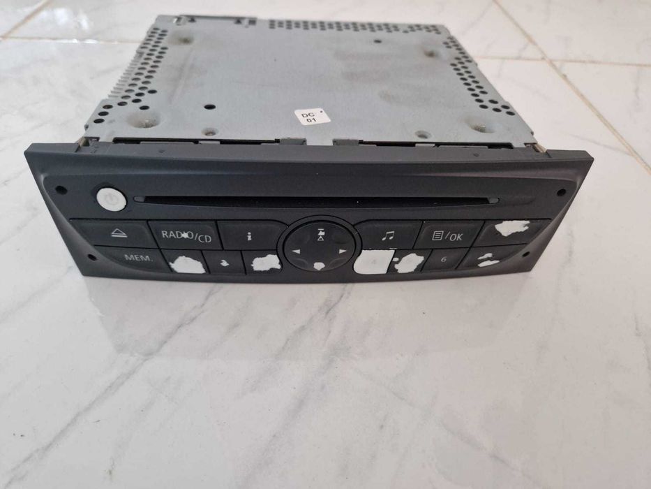 Autorrádio Renault Clio 3 2010 original