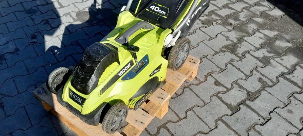 Kosiarka Ryobi  1800 W RLM18E40H