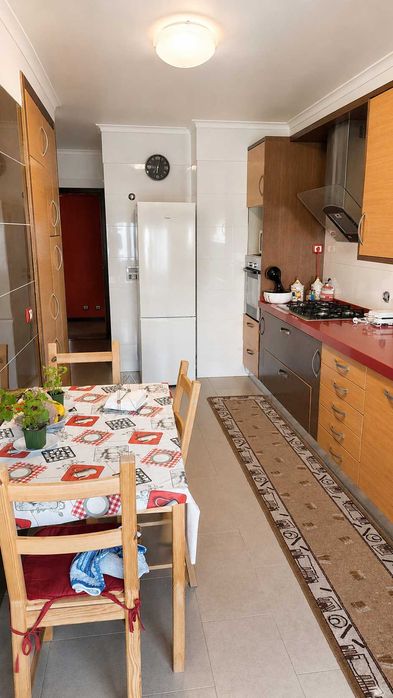 Quarto Infantado Loures