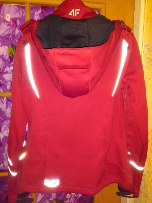 Куртка женская спортивная с водоотталкивающей ткани, р-р 42-44