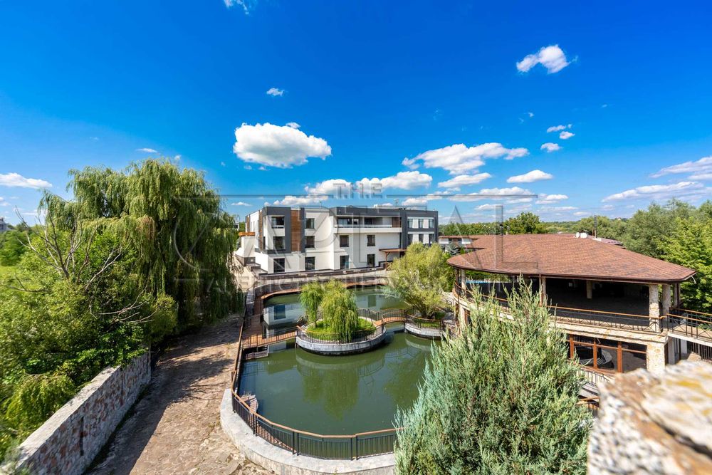 Ексклюзивна  VIP Резиденція свій парк, озеро, Обухівський район