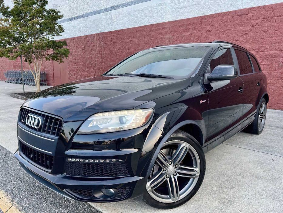Audi Q7      2015