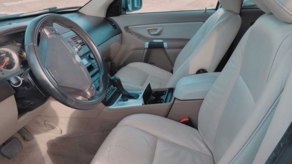 Volvo XC90 3.2      2014