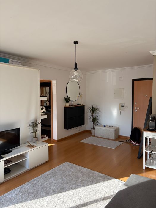 Apartamento t1 +1 casal do marco  disponivel 1/9/26
