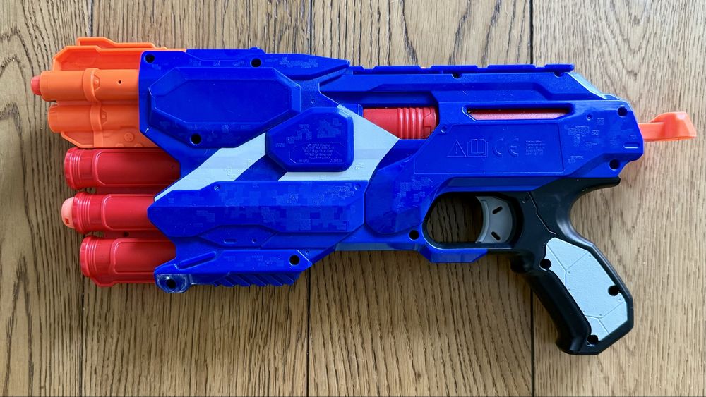 Nerf Dual Strike Elite Mega