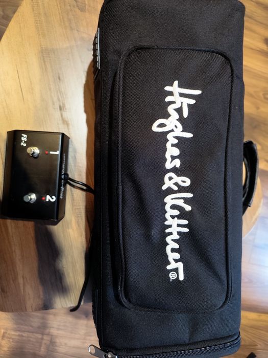 Hughes&Kettner- footswitch i torba w zestawie