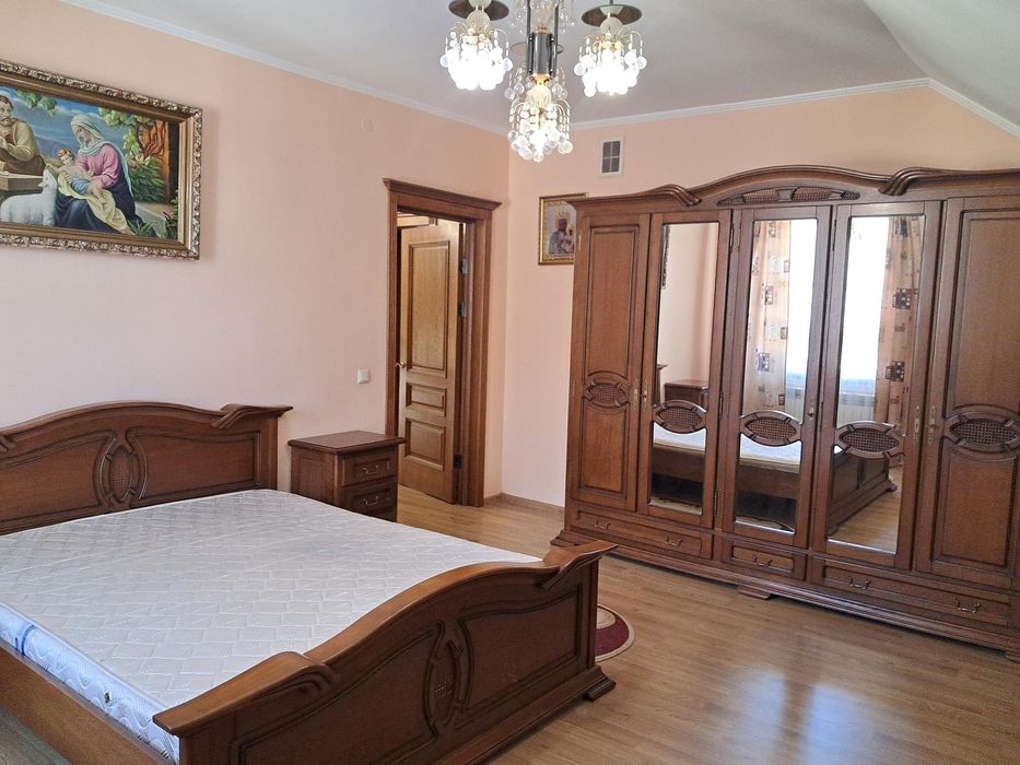 5-к,вул. Юності, Микитинці