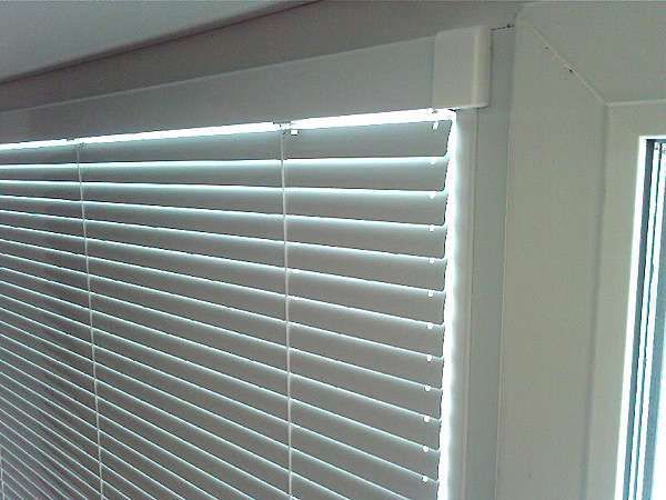 Жалюзи, ролеты, секционные ворота.