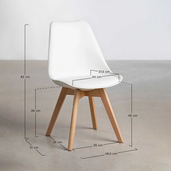 Conjunto 2 Cadeiras de jantar em polipropileno branco com almofada e pés em madeira de faia Nordic, como novas, montadas para demonstração