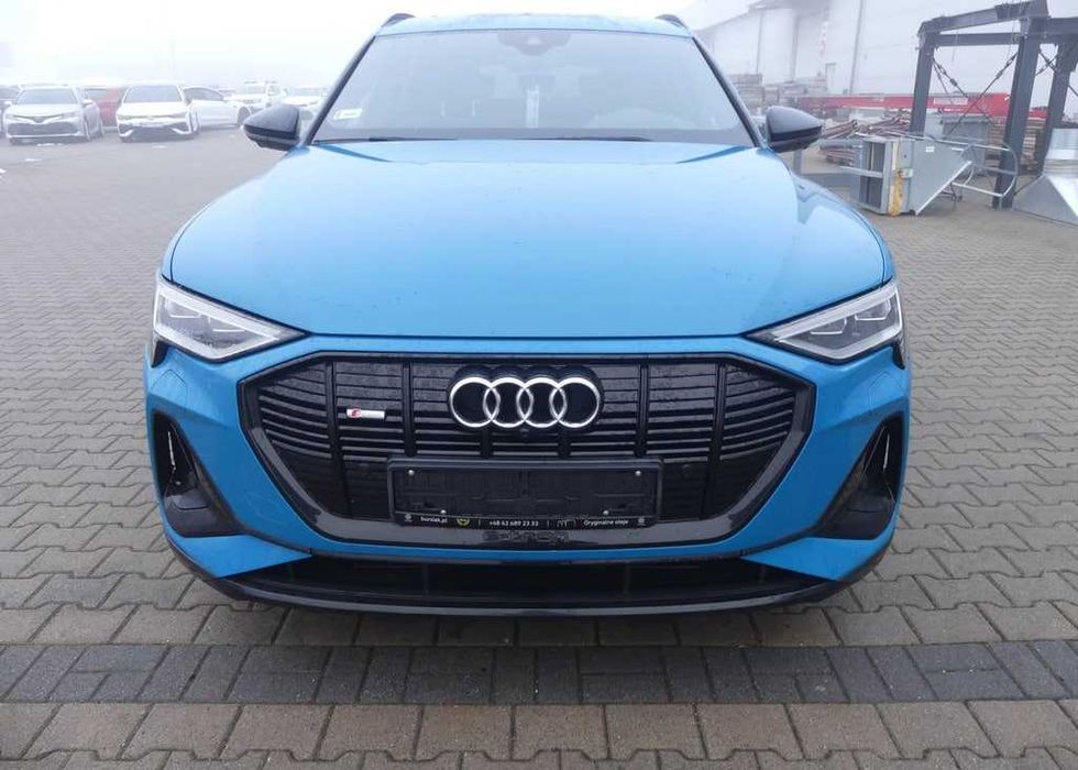 Audi e-tron 2020 року
