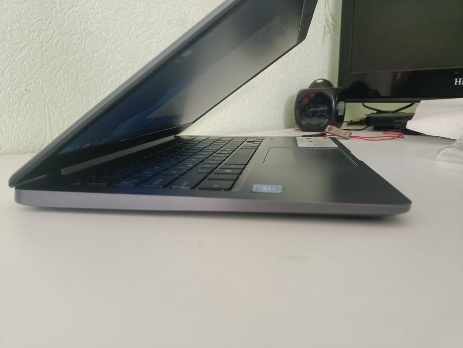 Ноутбук ASUS R420S компактный и автономный