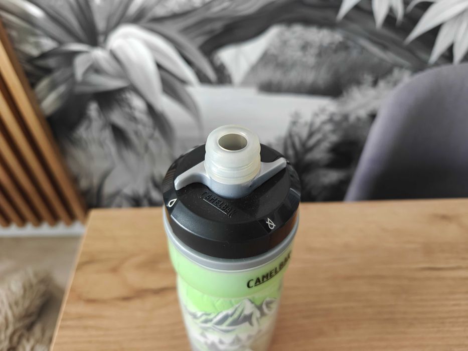 Bidon CAMELBAK Podium Chill NOWY, na rower turystyczny i na wędrówki