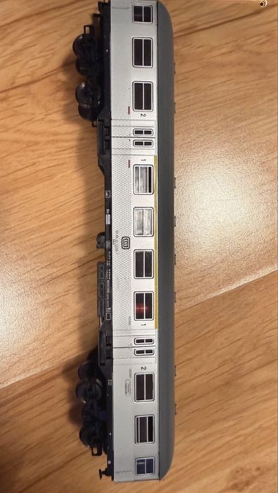 Wagon Osobowy podświetlany Trix H0