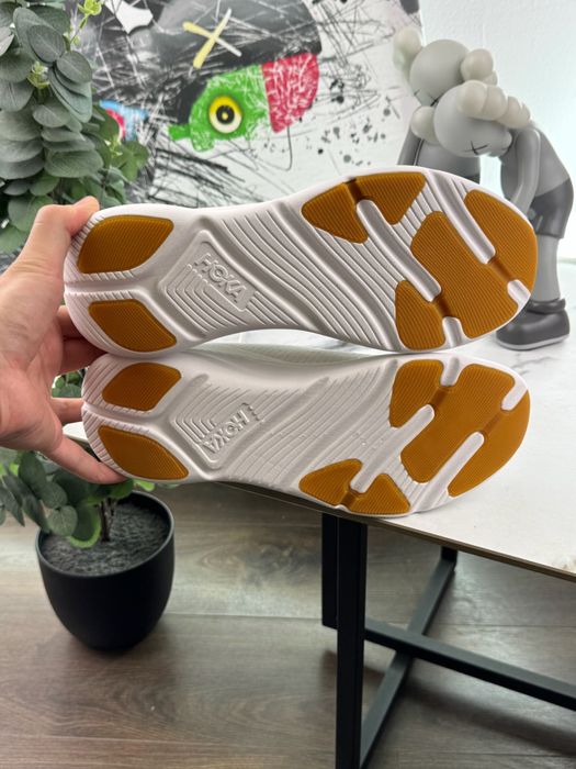 Кросівки Hoka Solimar 42.5 розмір Е16621