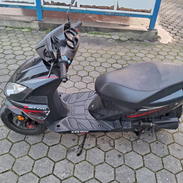 Scooter 50cc em bom estado económica 650€