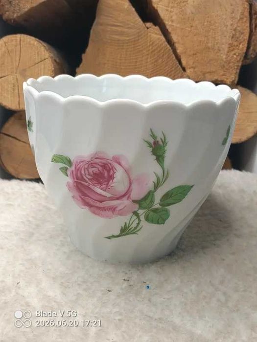 Doniczka firmy Königlich pr. Fabryka Porcelany Tettau