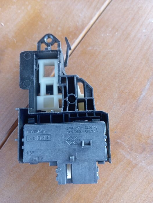 Замок для пральної машини