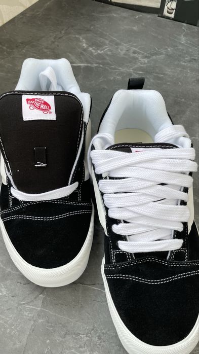 В наявності кеди Vans Knu Skool (Оригінал)