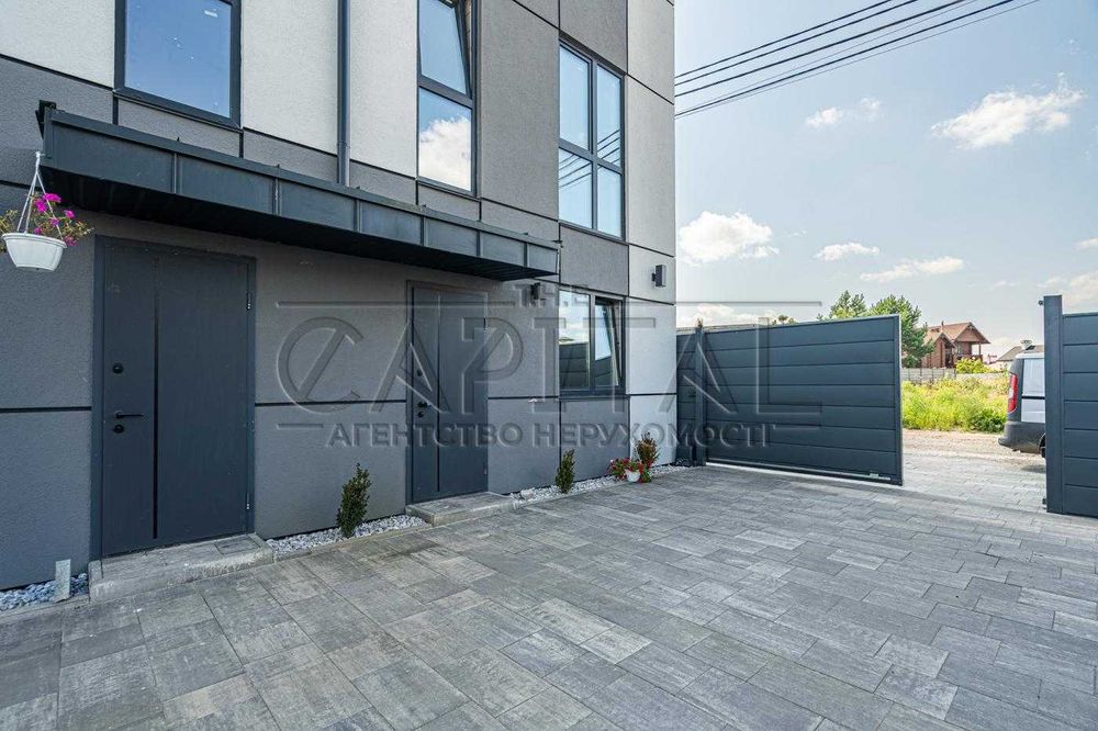 Продаж будинку Осокорки з виходом до озера