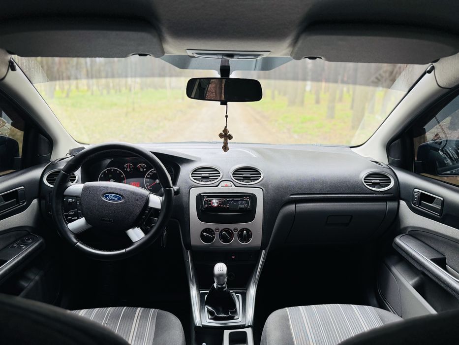 Ford Focus 1.6 Duratec Titanium 2011 рік Official