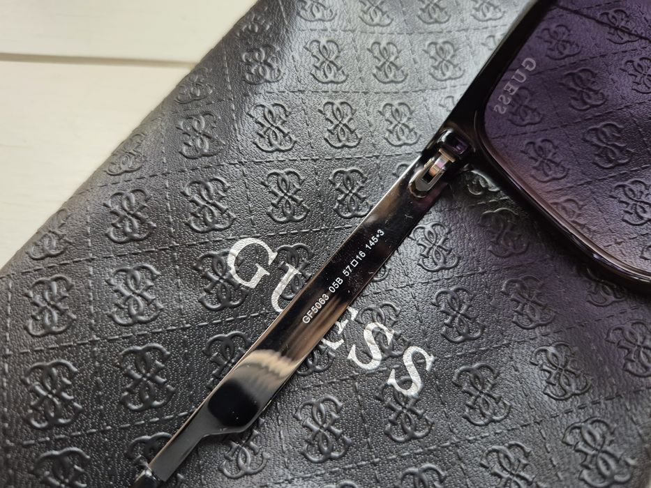 Okulary Przeciwsłoneczne Męskie Guess GF5063 05B