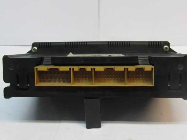 Amplificador original BMW 320D em perfeito funcionamento