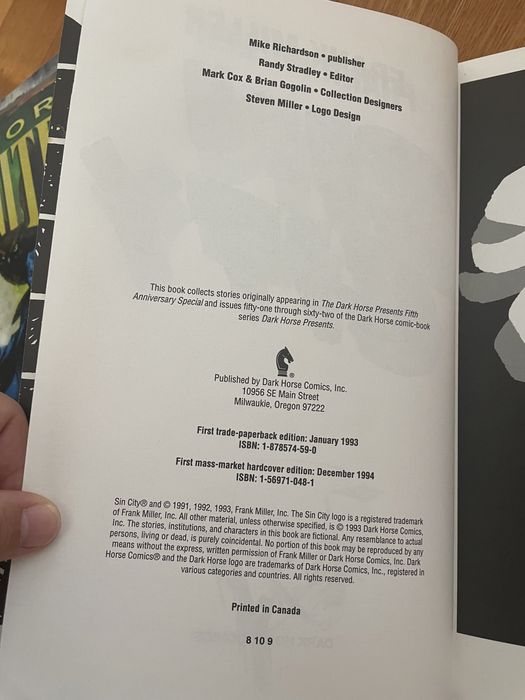SIN CITY Graphic Novel by Frank Miller