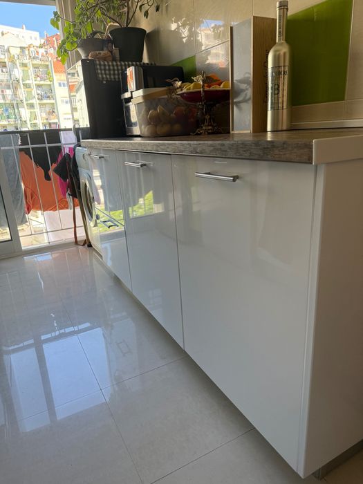 Bancada de cozinha feita à medida – estilo moderno | Leroy Merlin