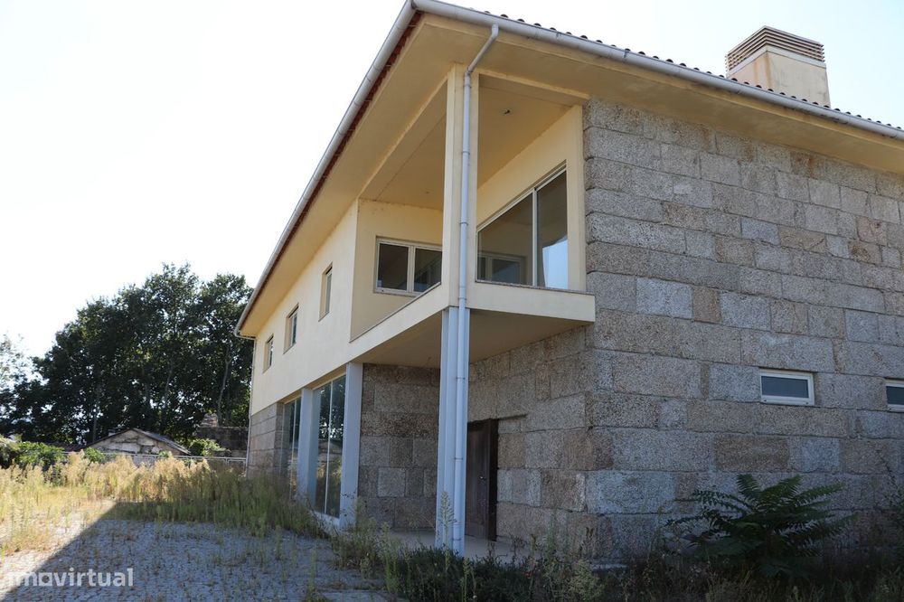 Moradia T4 Venda em Brito,Guimarães